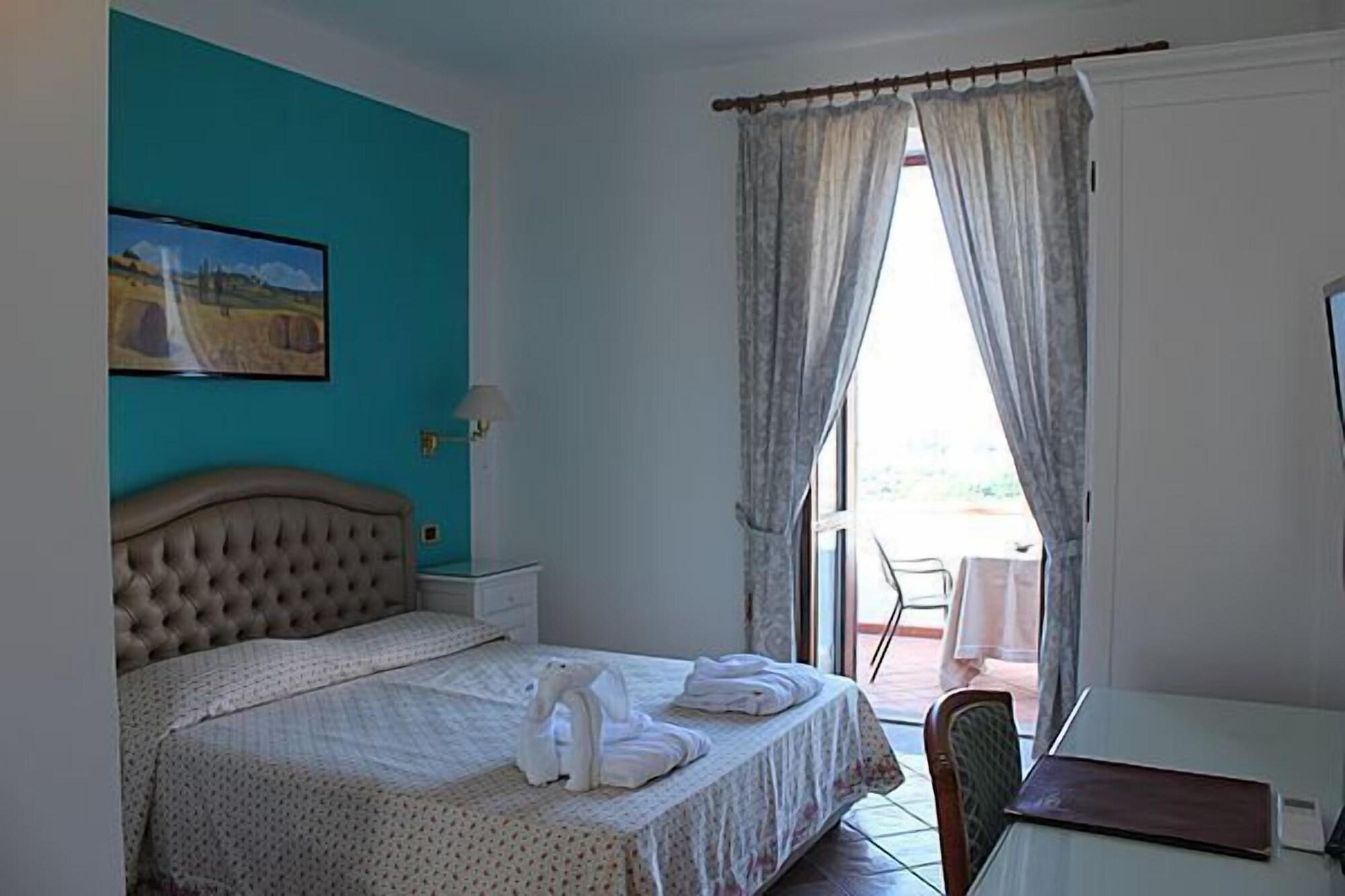 Hotel Hermitage 카스텔라바테 외부 사진