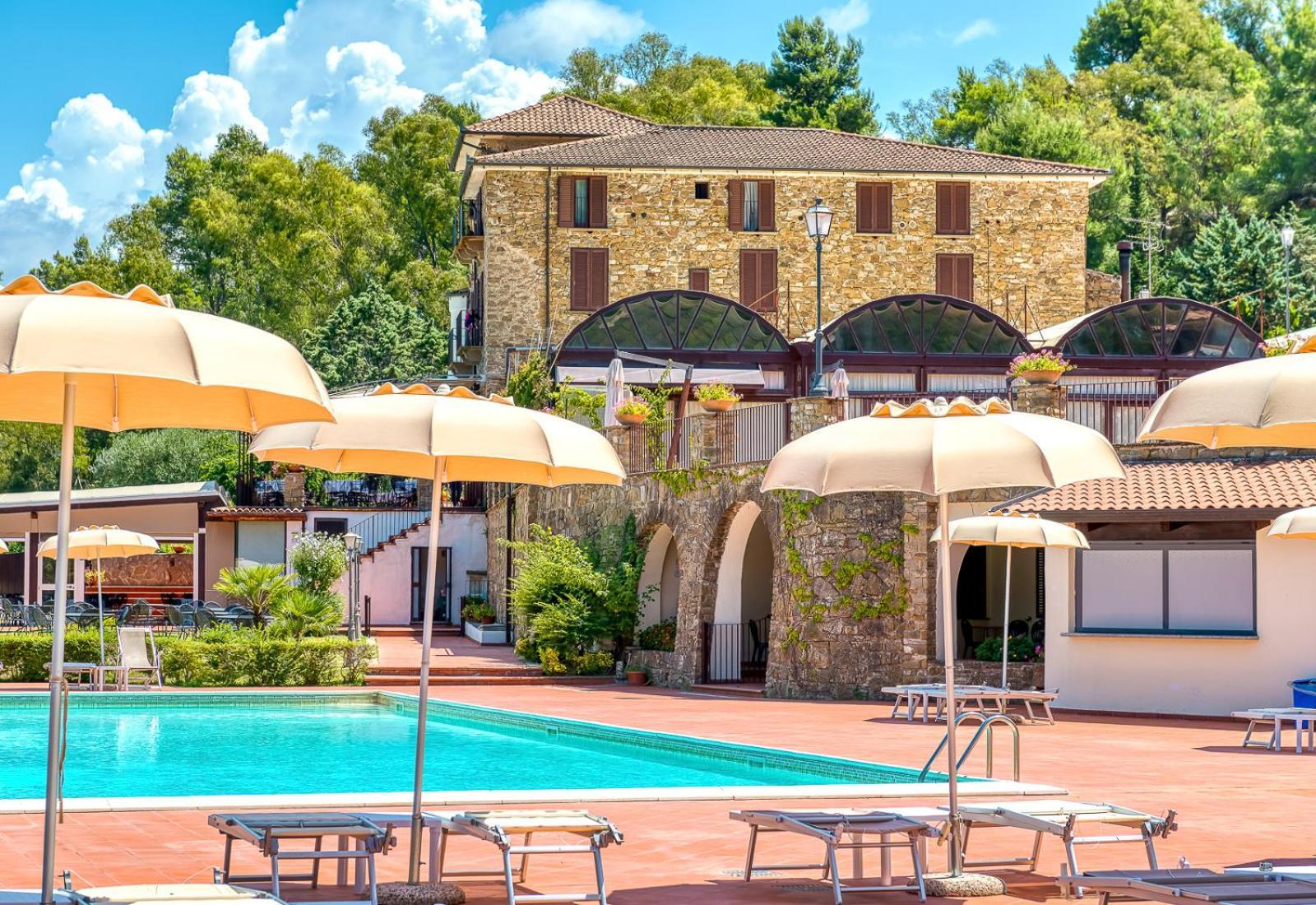 Hotel Hermitage 카스텔라바테 외부 사진